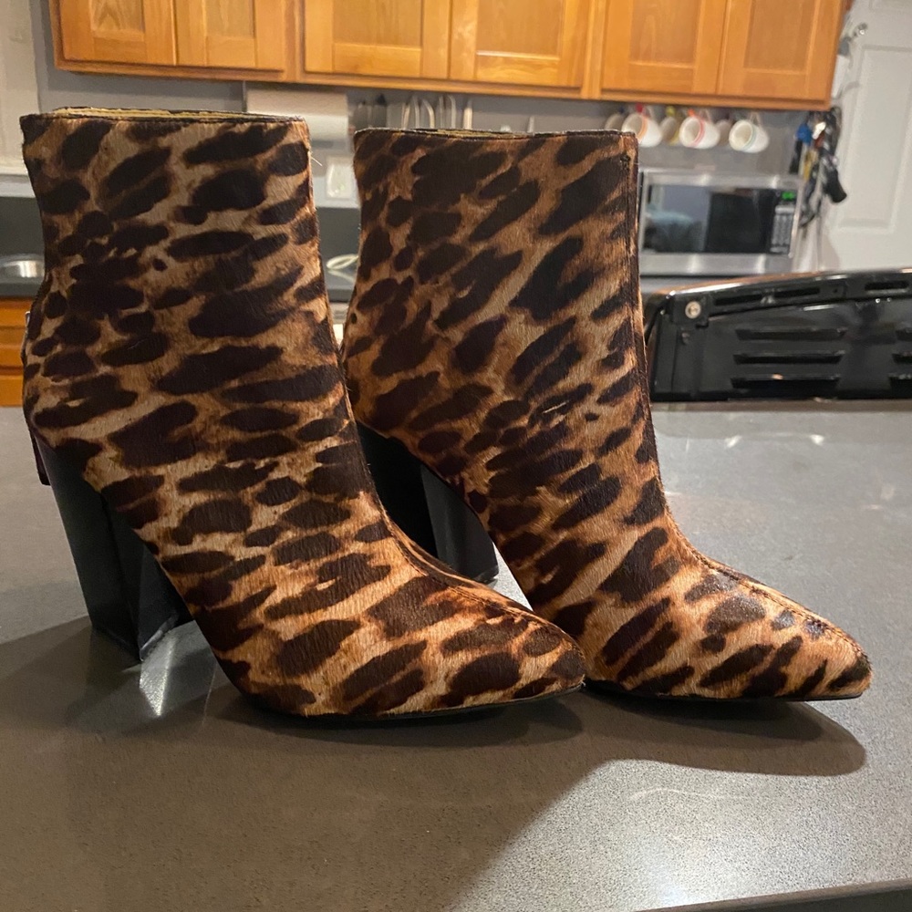 Vince Camuto 6.5